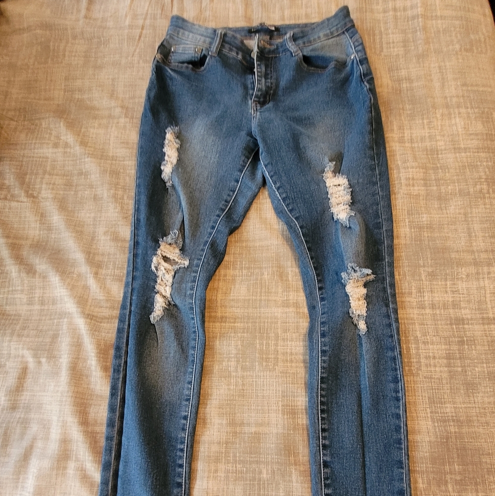 Women's Fashion Nova jeans 9/10
